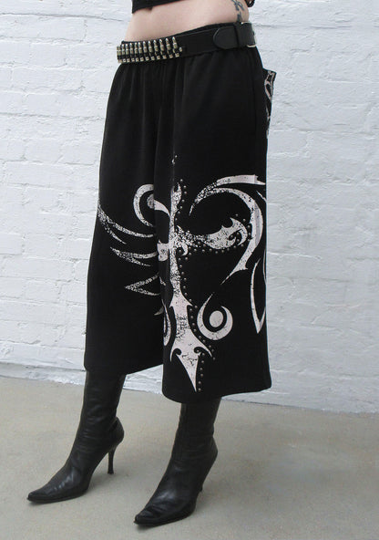 OUTLAW OVERSIZED SWEATSHORTS BLACK